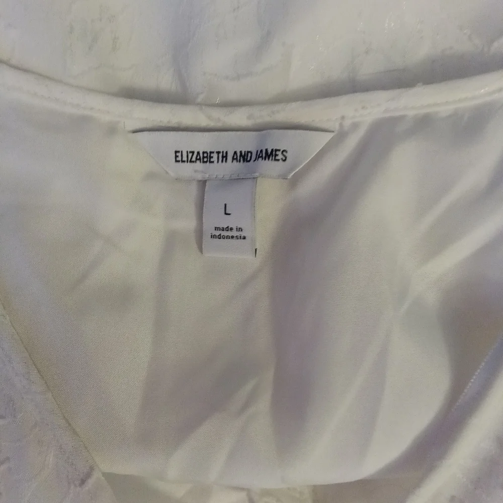 Elizabeth and James Top Size L White Floral